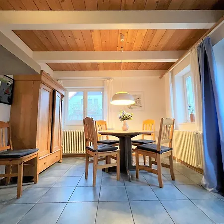 Viermaster Holiday home Prerow